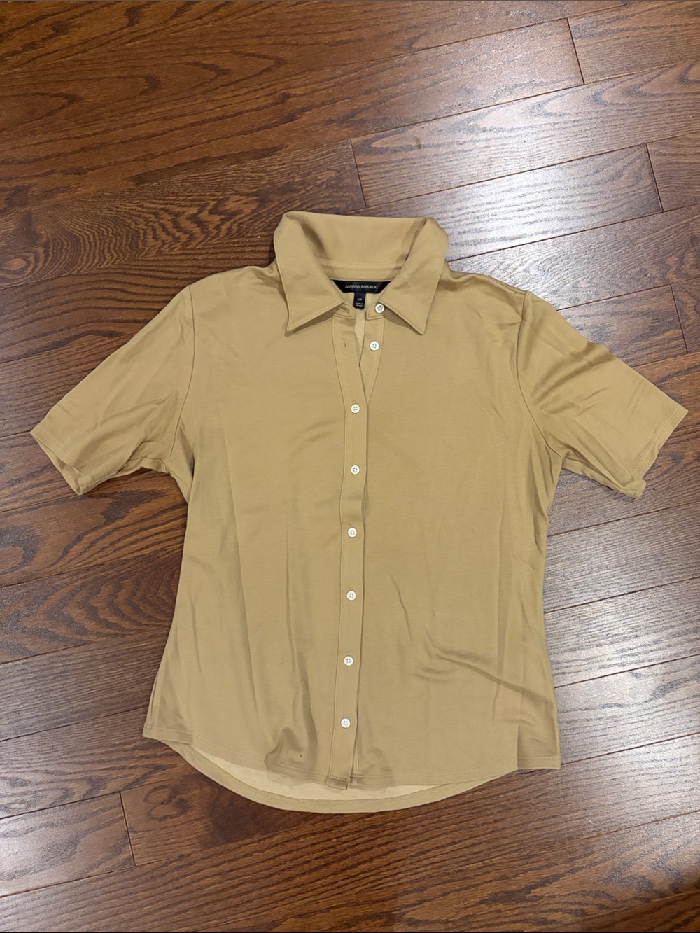 Banana Republic Short Sleeve Button-Down Shirt in Camel Tan
